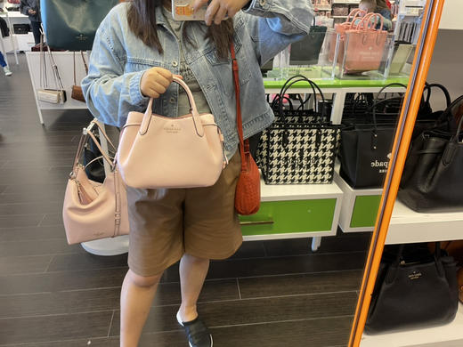 Kate spade KS 软牛皮小鲶鱼包 只要¥1699直邮到手！有长肩带有隔层拉链，非常简单实用质感好！ 商品图5