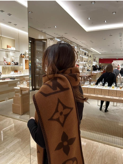 LV手缝羊绒围巾-咖色 商品图0