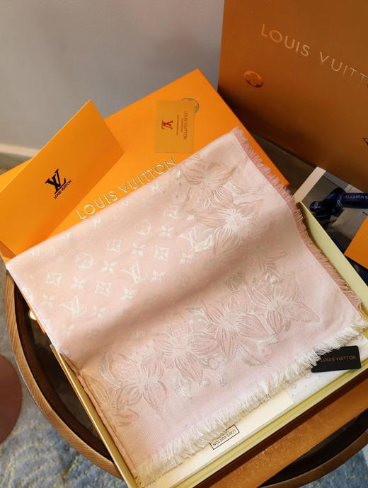 Lv老花披肩-粉色 商品图4