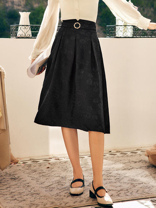 OLrain欧芮儿法式黑色半身裙女秋季2022新款气质名媛提花A字伞裙 商品图3