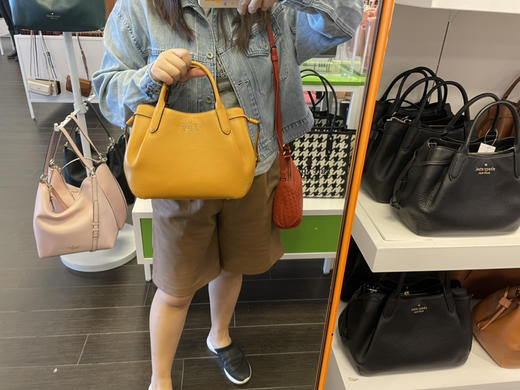 Kate spade KS 软牛皮小鲶鱼包 只要¥1699直邮到手！有长肩带有隔层拉链，非常简单实用质感好！ 商品图8