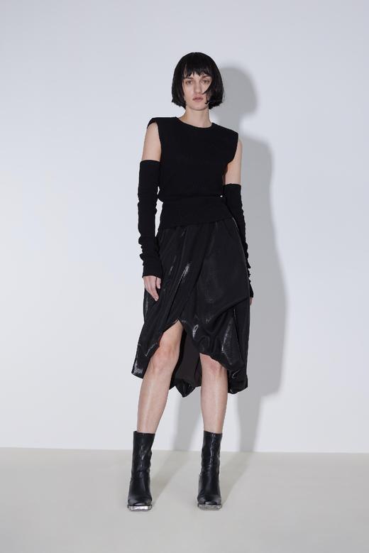 袖套款垫肩窄身圆领T恤 商品图0