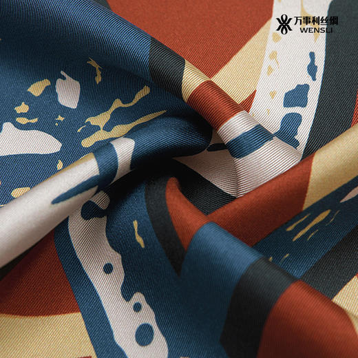 WENSLI/万事利 双面印花大方巾-好运连连 商品图2