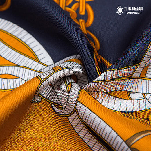 WENSLI/万事利 双面印花中方巾-纷繁艺境 商品图1