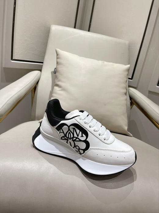 麦昆新款运动鞋-黑花黑尾 商品图0