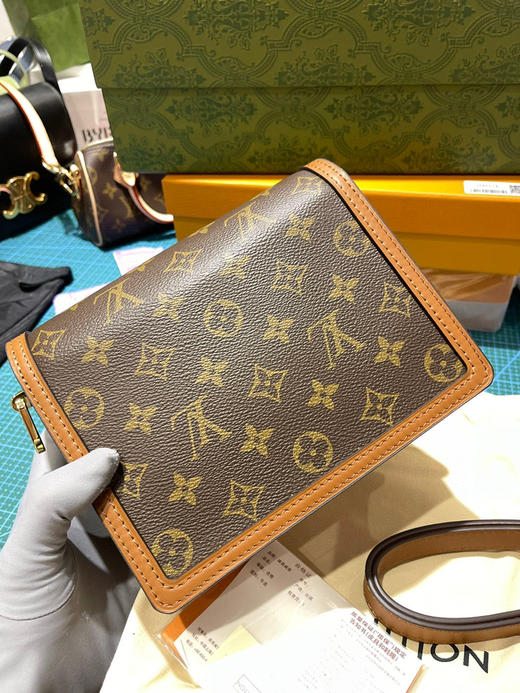 Lv 达芙妮 商品图6