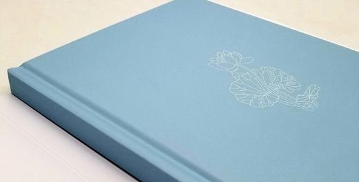 毛边本！！！《荷物志：博物馆里的千年荷韵》，浙江省博物馆编，16开，精装，上海书画出版社2022年10月一版一印。定价118元，毛边本：118元。
  商品图4