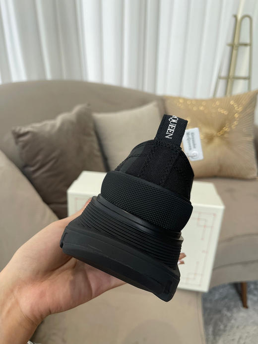 全黑低帮字母印花 商品图2