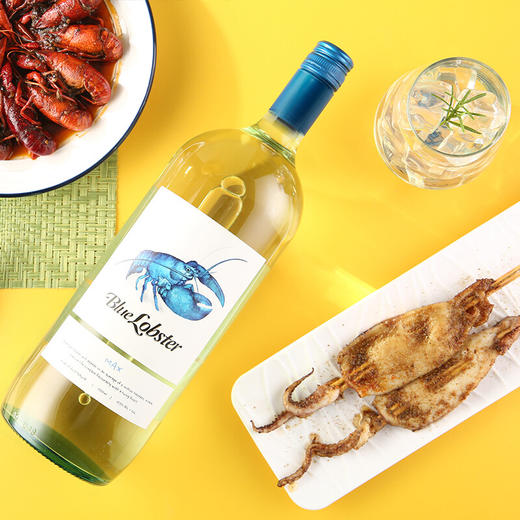 天鹅庄蓝龙虾MAX霞多丽半干白葡萄酒1.5L 商品图1