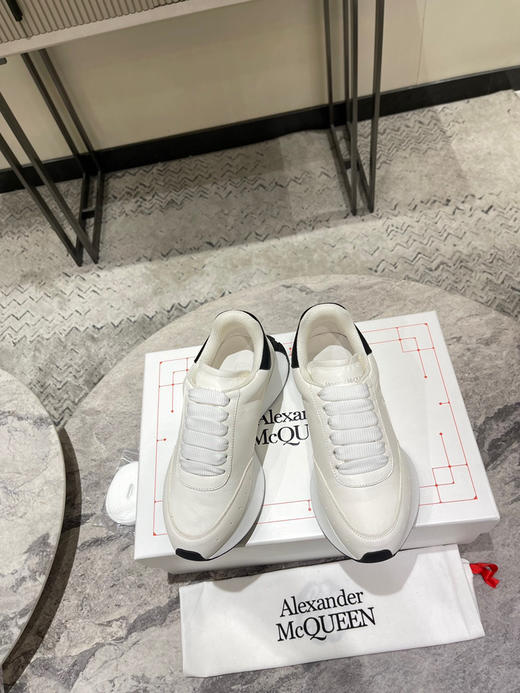 麦昆新款运动鞋-白色黑尾 商品图1