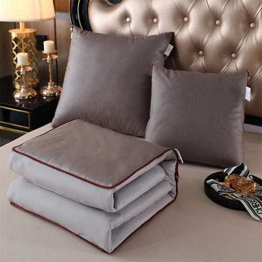 汽车抱枕被子两用二合一多功能车载空调毯冬季加厚车内睡觉腰靠垫 商品图3