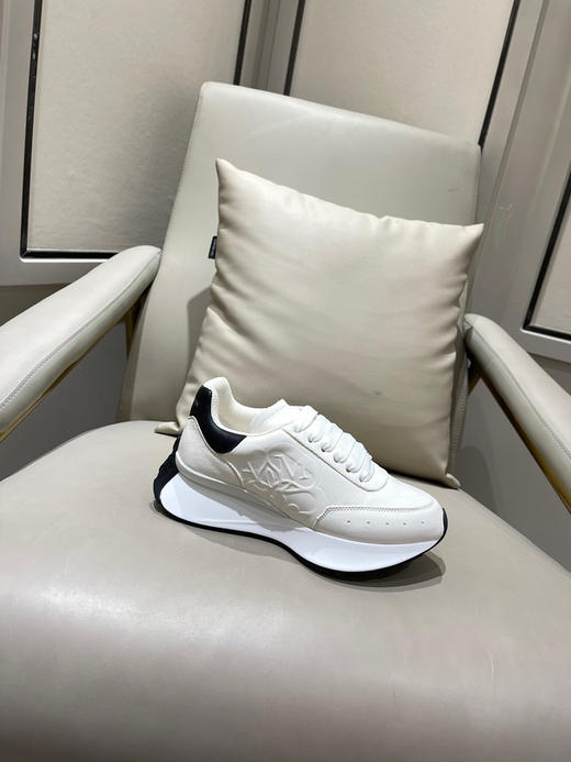 麦昆新款运动鞋-白色黑尾 商品图3