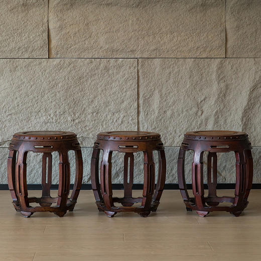 清 红木鱼门洞鼓凳（一套三只） 商品图0