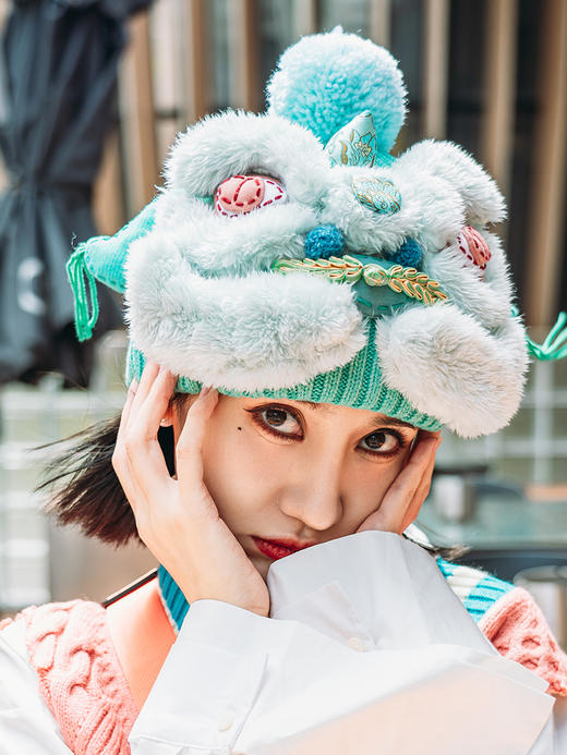 【2.10停发】芽小七原创手工国潮青色醒狮毛线帽子女秋冬百搭毛织保暖运动帽 商品图4