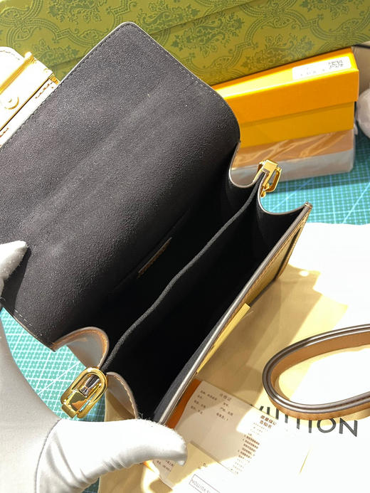 Lv 达芙妮 商品图8