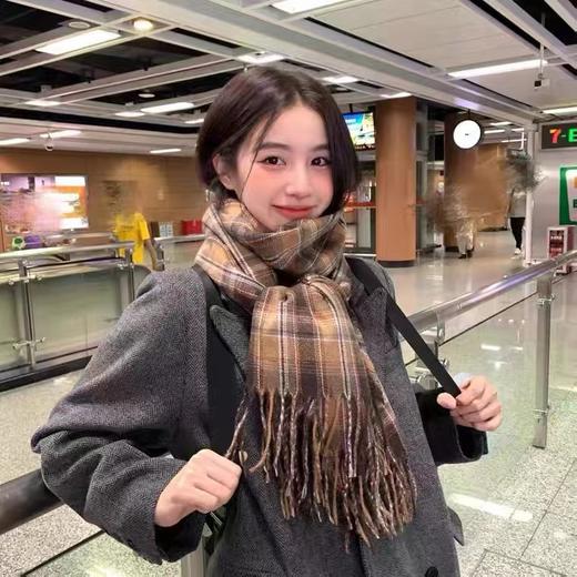 【新款时尚百搭 韩版舒适情侣围巾】咸菜绿格子双面流苏围巾女复古舒适感秋冬季加厚保暖格纹披肩围脖 商品图2