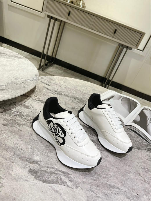麦昆新款运动鞋-黑花黑尾 商品图4