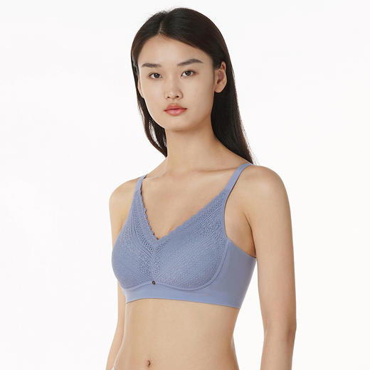 都市丽人内衣中厚蕾丝三排扣无钢圈3/4杯VBRALB26P9 商品图1