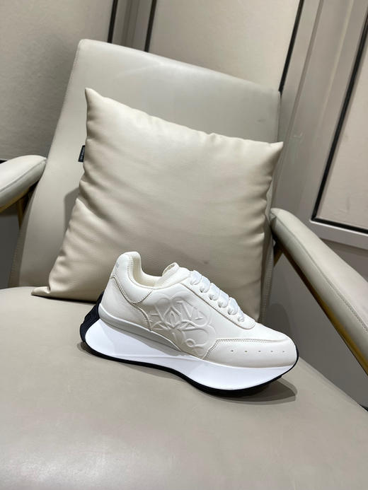 新款运动鞋-白色白尾 商品图0