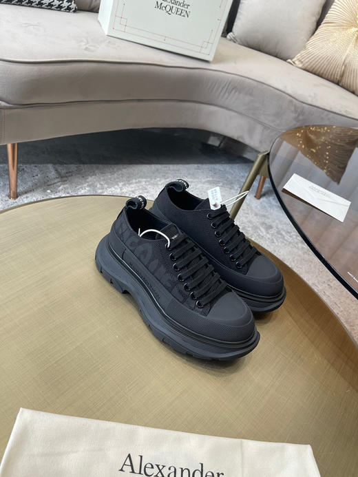 全黑低帮字母印花 商品图4