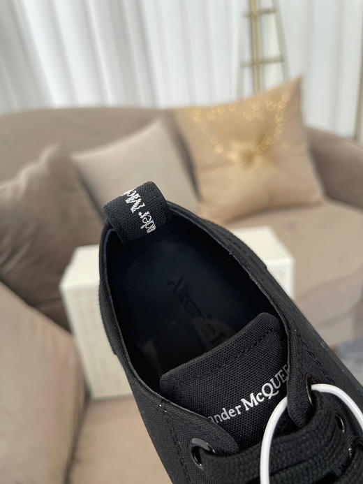 全黑低帮字母印花 商品图5