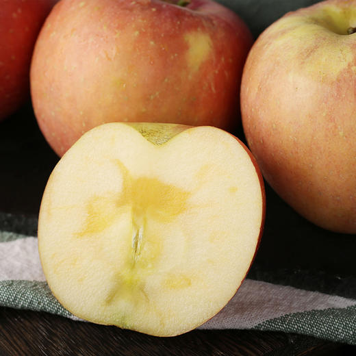 【山西·临猗冰糖心苹果】18度脆甜 自带冰糖心 果肉细腻 入口香醇 甜蜜多汁 商品图2