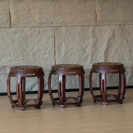 清 红木鱼门洞鼓凳（一套三只） 商品图4