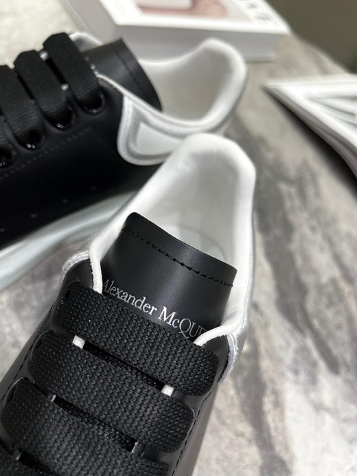 黑色鞋身尾部电绣 商品图1