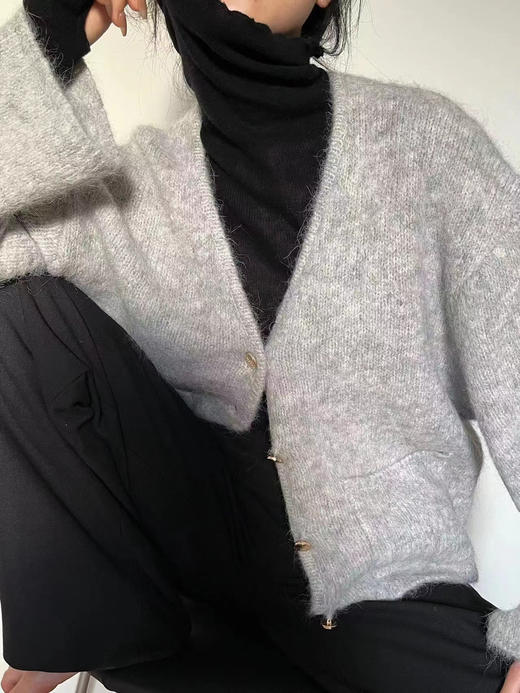 Viktoria Chan | AW22077 Rue knitted cardigan [羊驼毛开衫外套 灰/白] 商品图1