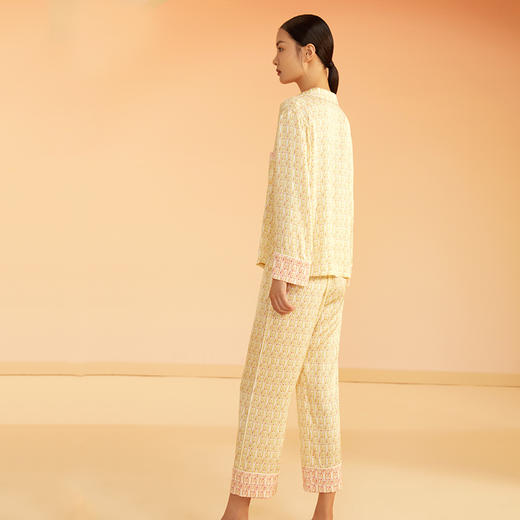 金三塔重磅桑蚕丝丝印花衣裤套女时尚家居服真丝睡衣  YSFBA213 商品图3