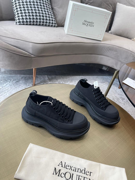 全黑低帮字母印花 商品图8