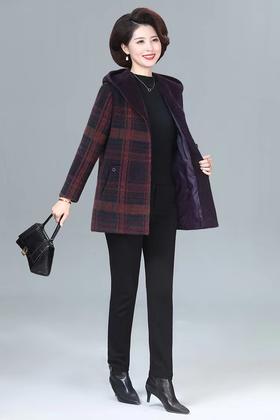 奥宝姿品牌838款貂绒外套（4）