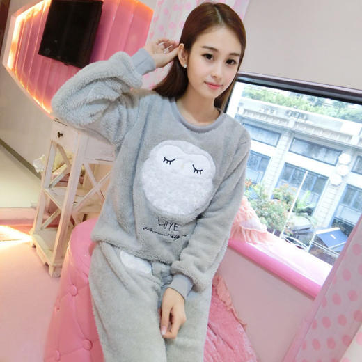 秋冬季珊瑚绒睡衣女 冬天加厚保暖法兰绒圆领卡通家居服长袖套装 商品图4
