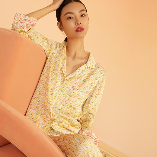 金三塔重磅桑蚕丝丝印花衣裤套女时尚家居服真丝睡衣  YSFBA213 商品图2
