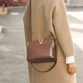 Safiya/索菲娅包包2022新款百搭腋下链条包单肩女斜挎包手机女包 SF9140013Y