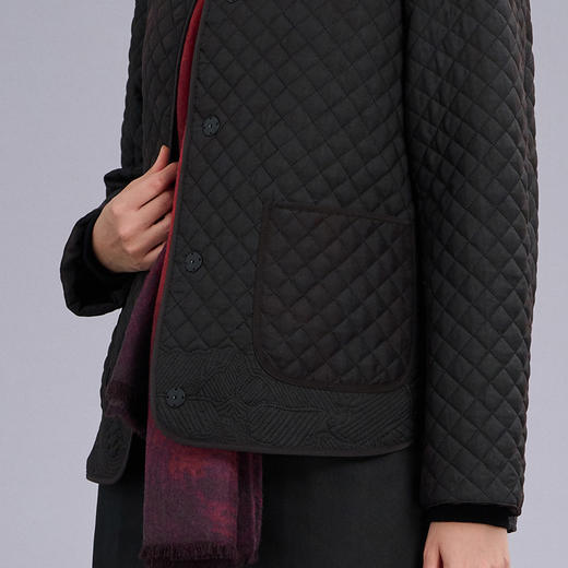 TANGY Collection/天意精品莨绸香云纱裥棉短外套L224048 商品图3