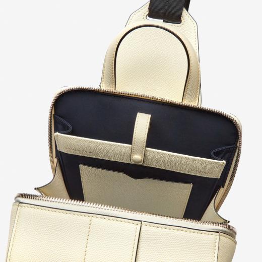 V-LINE 单肩包 商品图2