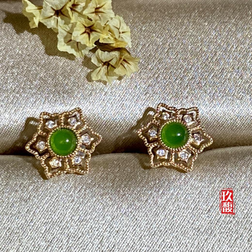 18K玫瑰金和田玉（碧玉）镶钻耳钉--六瓣花 /半珠直径5mm/苹果绿 商品图4