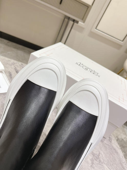 白底黑色厚底短靴 商品图4