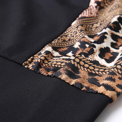 VIMAGE纬漫纪秋冬款时尚个性印花拼接女上衣小上衣V1213820 商品图3