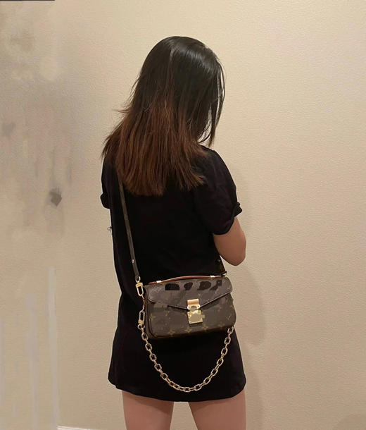 1028-1 MB工厂 最新小邮差包 手拎 腋下 单肩 斜挎 炒鸡实用 商品图0