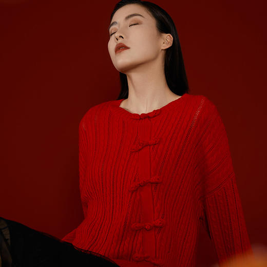 玳莎盘扣假门襟毛衣女秋冬宽松复古设计感套头高级针织毛衫 CD33311 商品图1