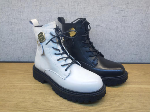 2021秋季新款豪行真皮舒适休闲女鞋213X62889平底系带时尚马丁靴 商品图3