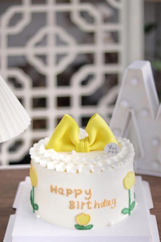 【生日蛋糕】翻糖蝴蝶结手绘小花款 商品图0