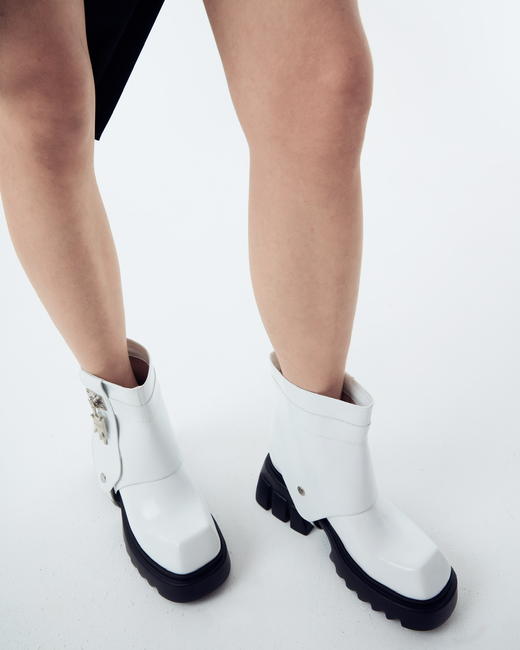 锁扣裤管厚底短靴 商品图3