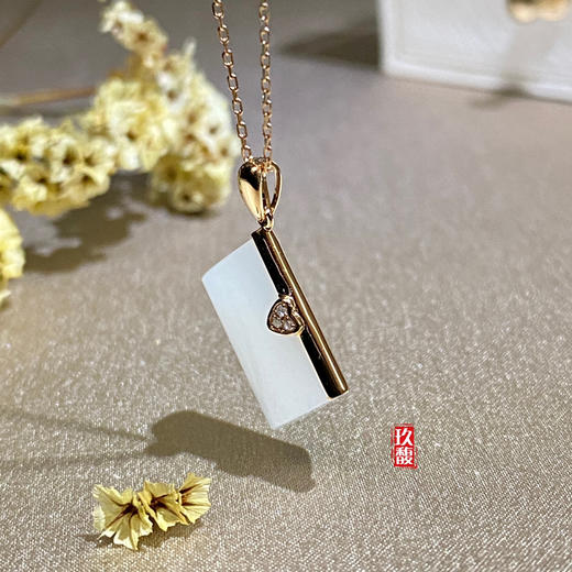 18K玫瑰金和田玉（白玉）镶钻吊坠--小钱包  /异形10*14mm  商品图2