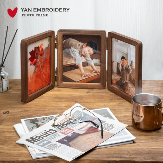 艷 湘绣 三折创意组合7寸折叠黑胡桃木相框摆台 商品图2