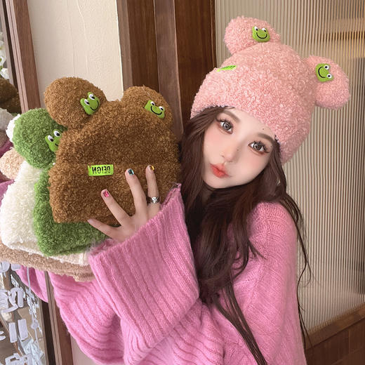 【韩版潮流针织帽 男女时尚饰品】韩版萌趣可爱青蛙保暖包头帽子女秋冬季新款护耳帽卡通百搭套头帽 商品图1