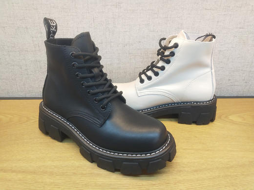 2021秋季豪行新款舒适女靴213X41017时尚厚底马丁单靴系带短筒靴 商品图4