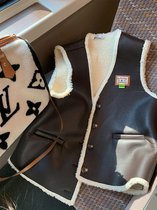 【179元任选2件】现货！羊羔毛马甲背心坎肩 商品图1